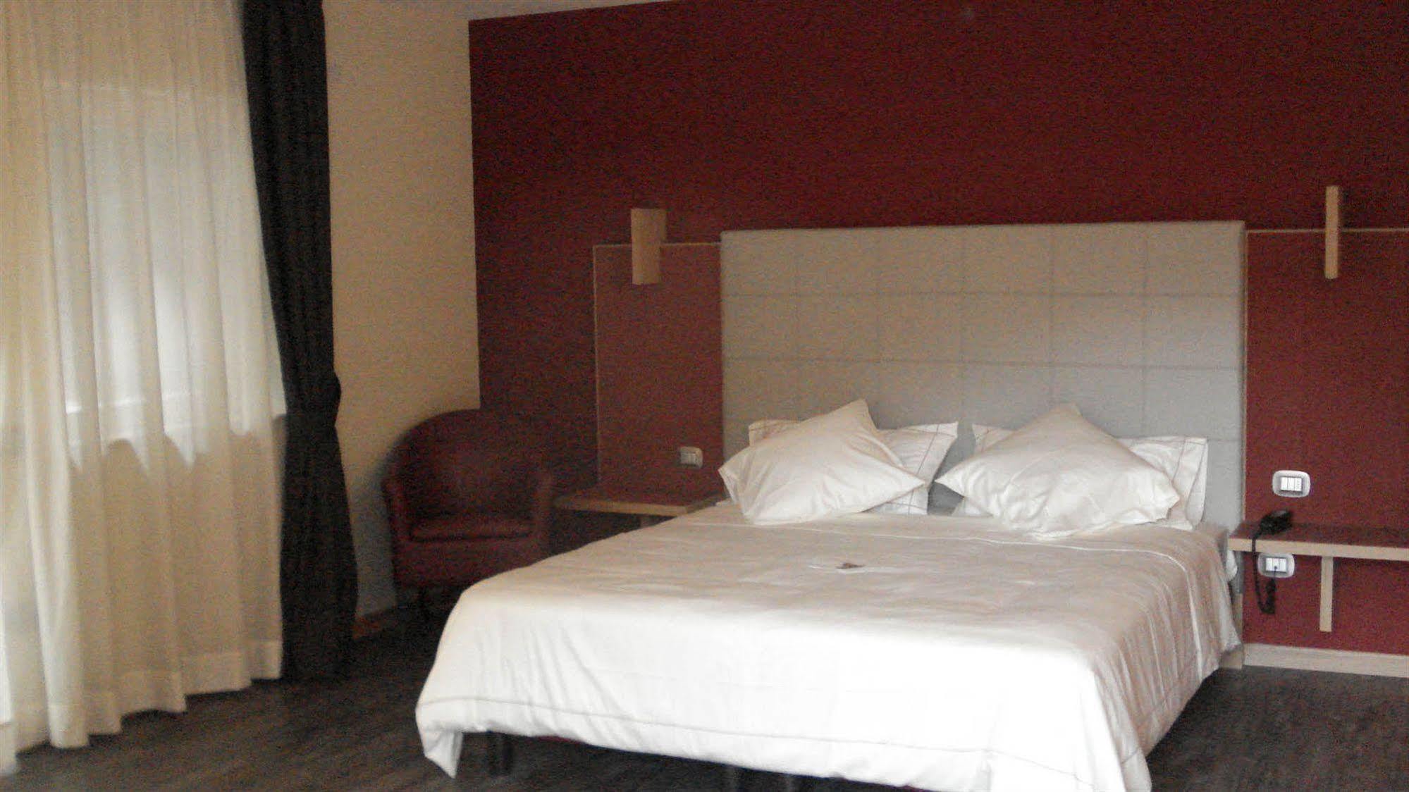 Hotel Garni Vittoria Fiera Di Primiero Extérieur photo