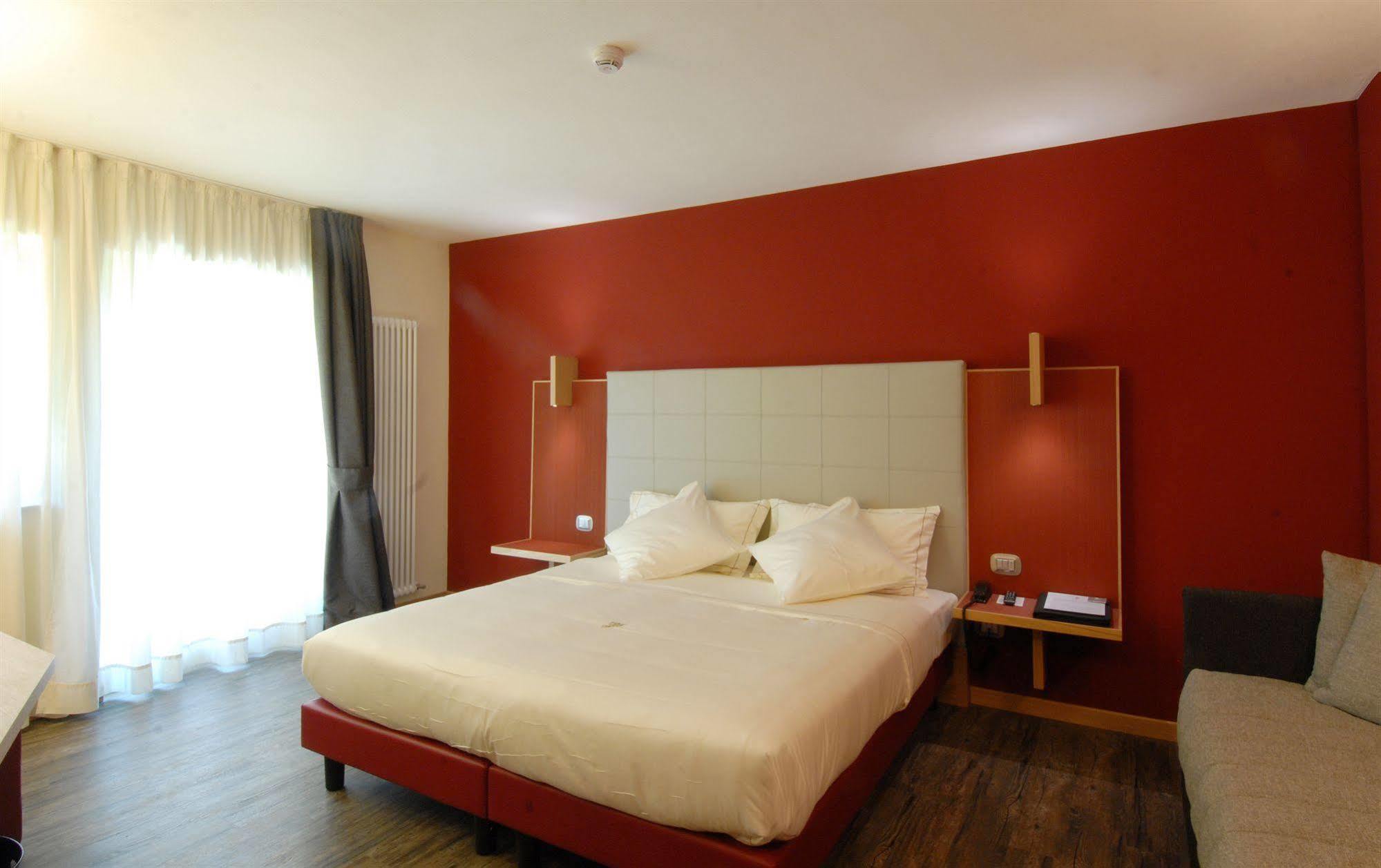 Hotel Garni Vittoria Fiera Di Primiero Extérieur photo